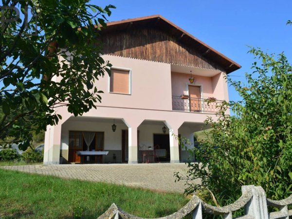 casa indipendente in vendita a Piana Crixia