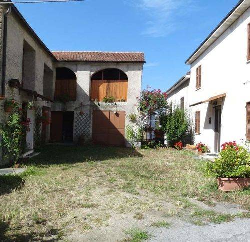 casa indipendente in vendita a Piana Crixia