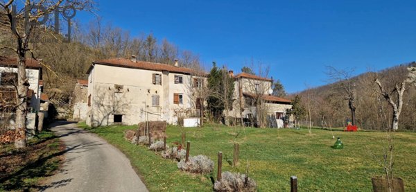 casa indipendente in vendita a Piana Crixia