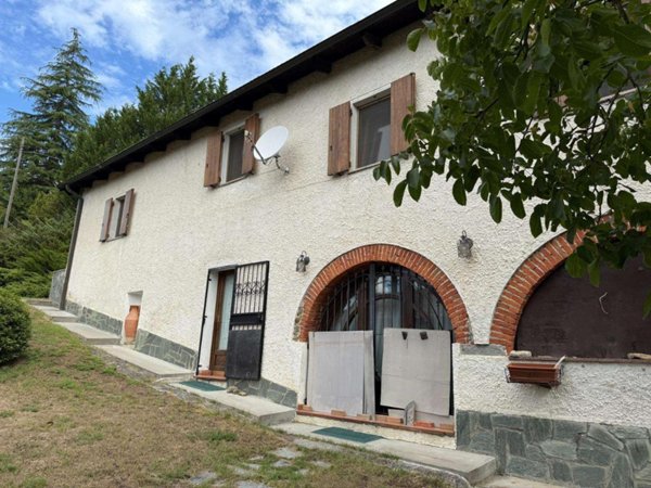 casa indipendente in vendita a Piana Crixia