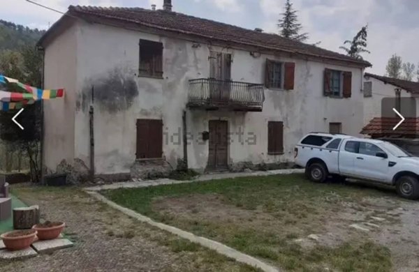 casale in vendita a Piana Crixia