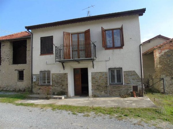 casa indipendente in vendita a Piana Crixia