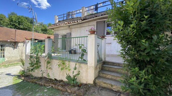 casa indipendente in vendita a Piana Crixia