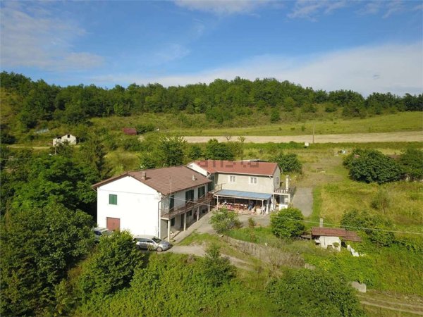 casa indipendente in vendita a Piana Crixia