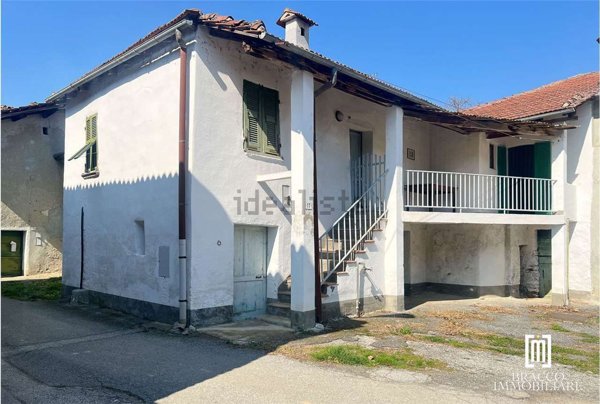 casa indipendente in vendita a Piana Crixia