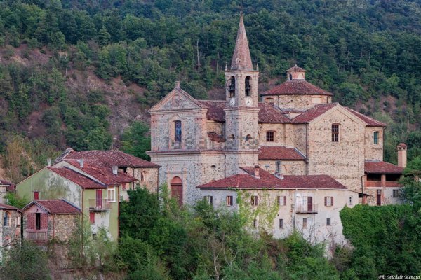 casale in vendita a Piana Crixia