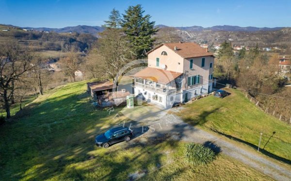 casa indipendente in vendita a Piana Crixia