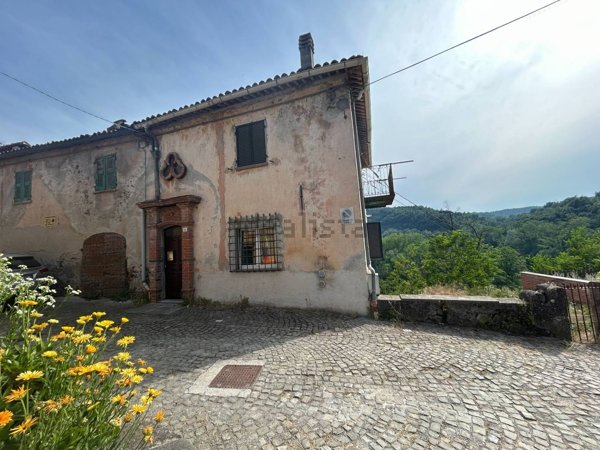 casa semindipendente in vendita a Piana Crixia