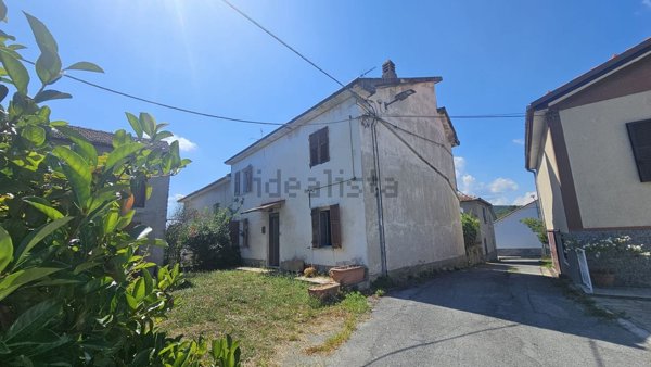 casa semindipendente in vendita a Piana Crixia in zona San Massimo