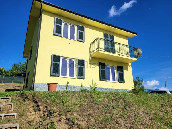 casa indipendente in vendita a Piana Crixia