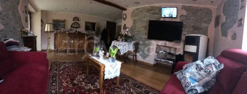 casa indipendente in vendita a Piana Crixia