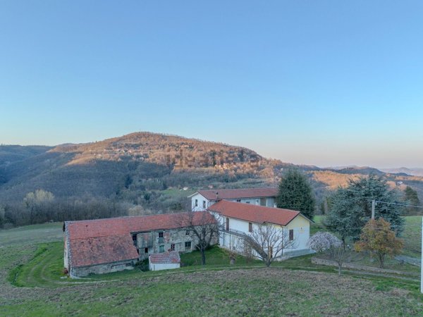 casa indipendente in vendita a Piana Crixia