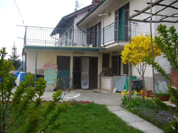 casa indipendente in vendita a Piana Crixia