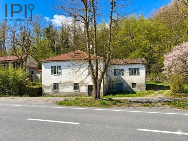 casa indipendente in vendita a Piana Crixia