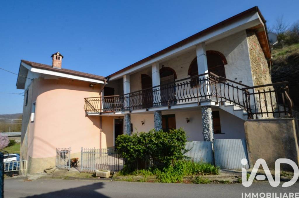 casa indipendente in vendita a Piana Crixia in zona Molino