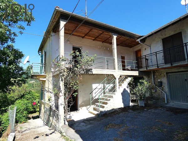 casa indipendente in vendita a Piana Crixia in zona San Massimo