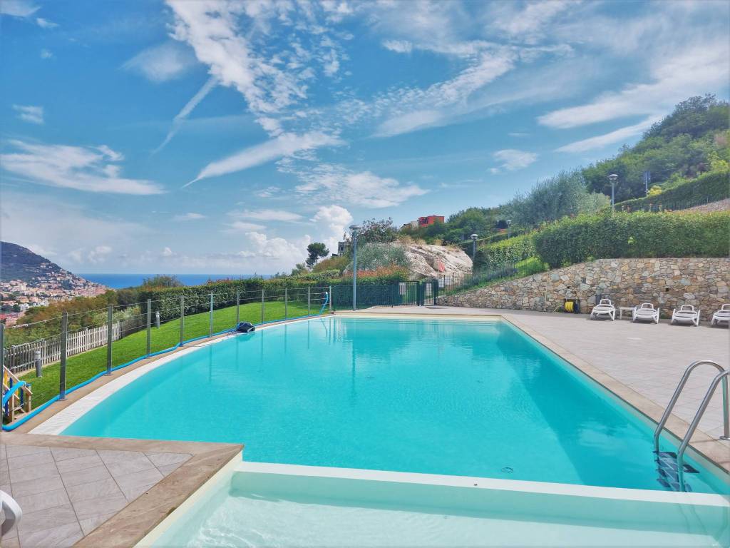 appartamento in vendita a Pietra Ligure