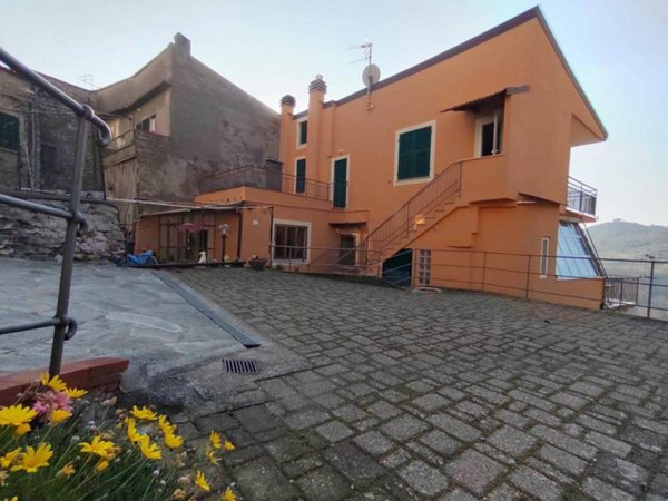 casa indipendente in vendita a Pietra Ligure in zona Ranzi