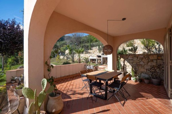 casa indipendente in vendita a Pietra Ligure