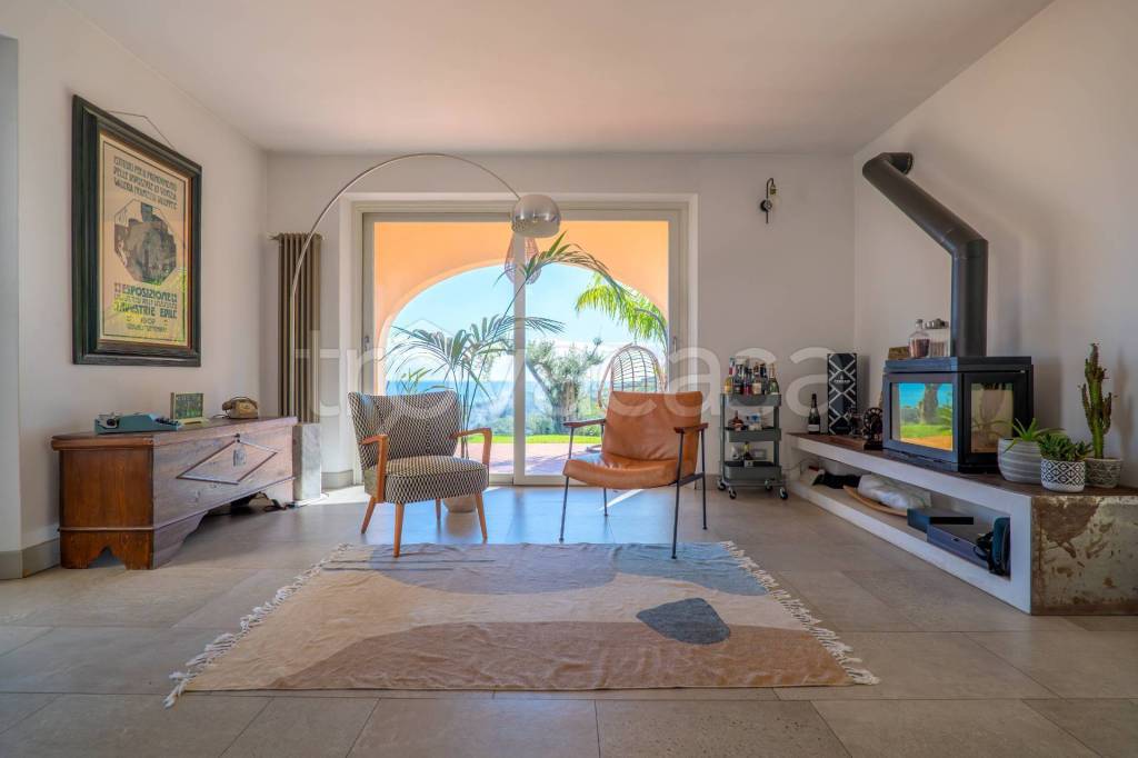casa indipendente in vendita a Pietra Ligure
