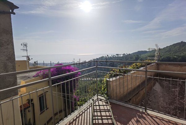appartamento in vendita a Pietra Ligure in zona Ranzi