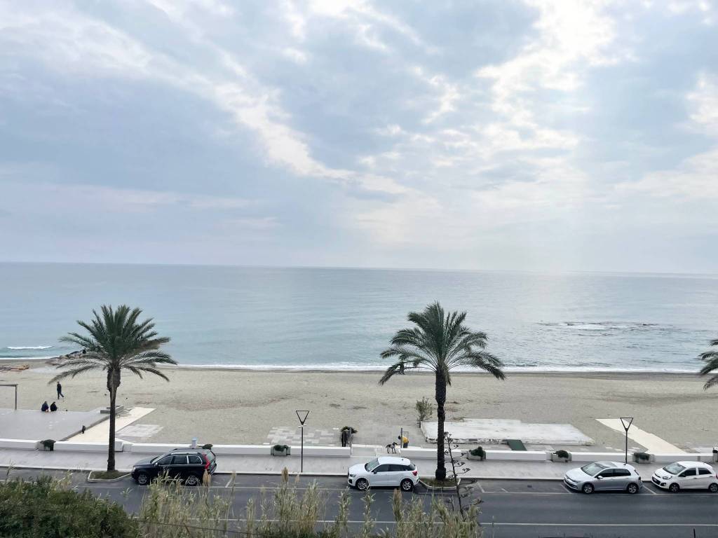 appartamento in vendita a Pietra Ligure