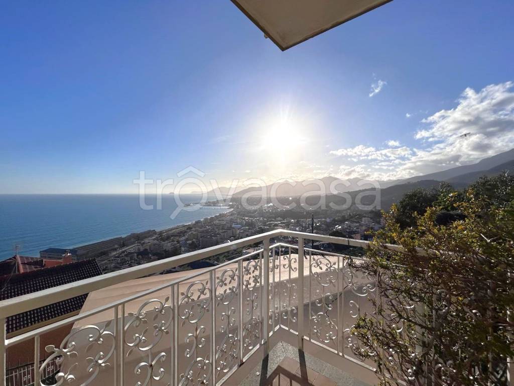 appartamento in vendita a Pietra Ligure