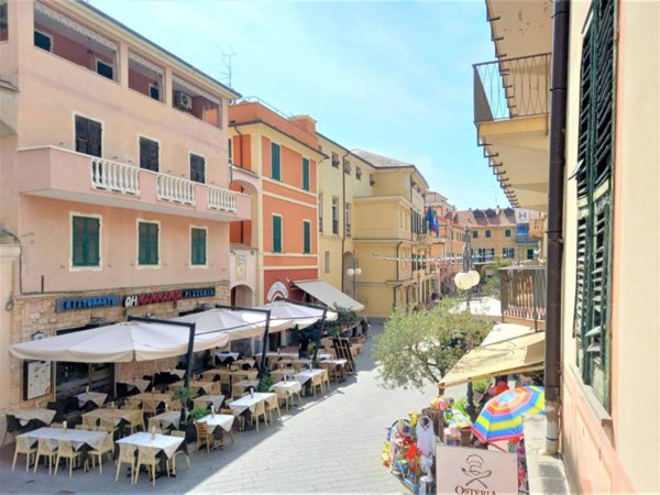 casa indipendente in vendita a Pietra Ligure