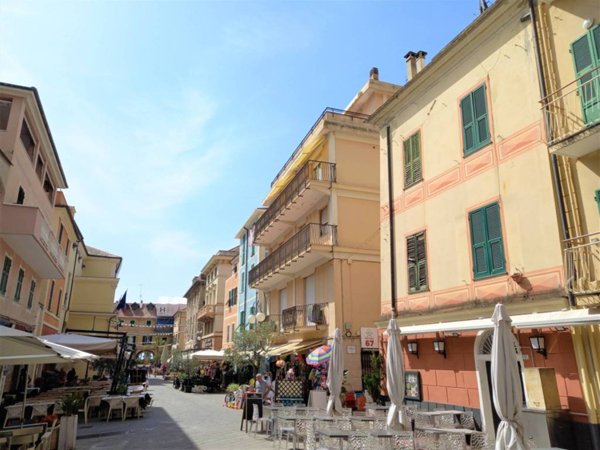 casa indipendente in vendita a Pietra Ligure