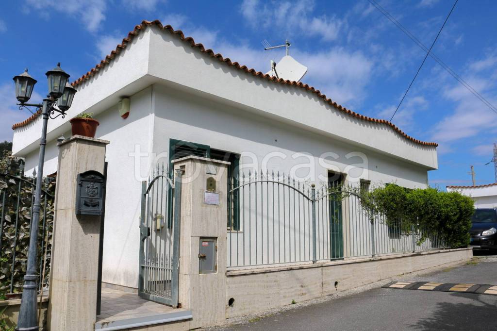 casa indipendente in vendita a Pietra Ligure