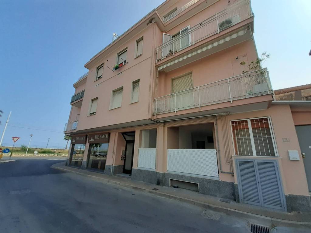 appartamento in vendita a Pietra Ligure in zona Santa Corona