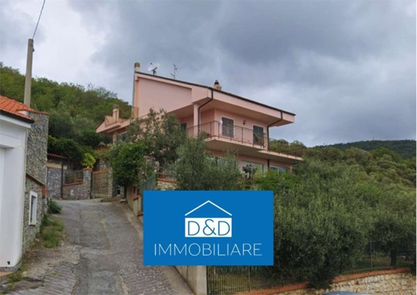 casa indipendente in vendita a Pietra Ligure