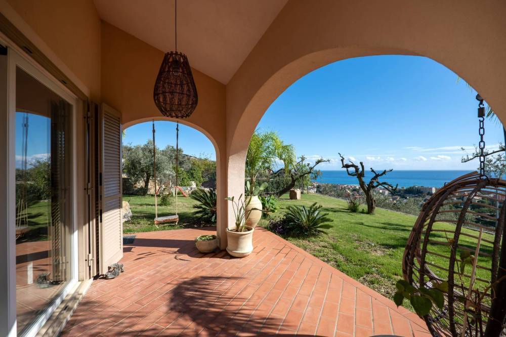 casa indipendente in vendita a Pietra Ligure