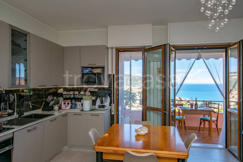 appartamento in vendita a Pietra Ligure