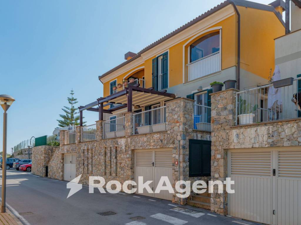 appartamento in vendita a Pietra Ligure