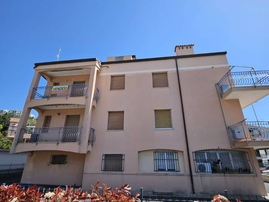 appartamento in vendita a Pietra Ligure