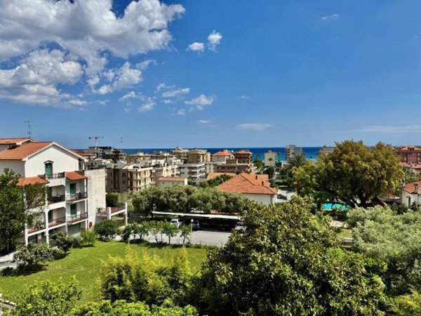 appartamento in vendita a Pietra Ligure