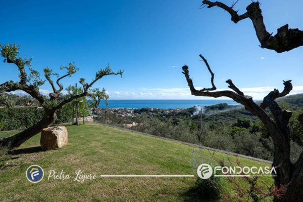 casa indipendente in vendita a Pietra Ligure in zona Ranzi