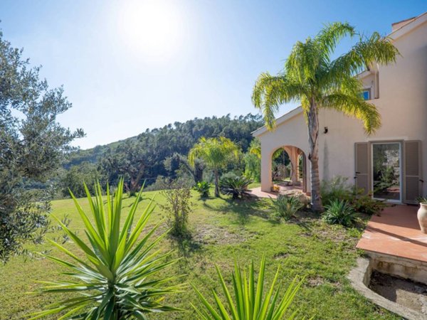 casa indipendente in vendita a Pietra Ligure