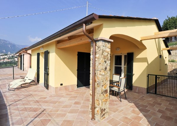 casa indipendente in vendita a Pietra Ligure