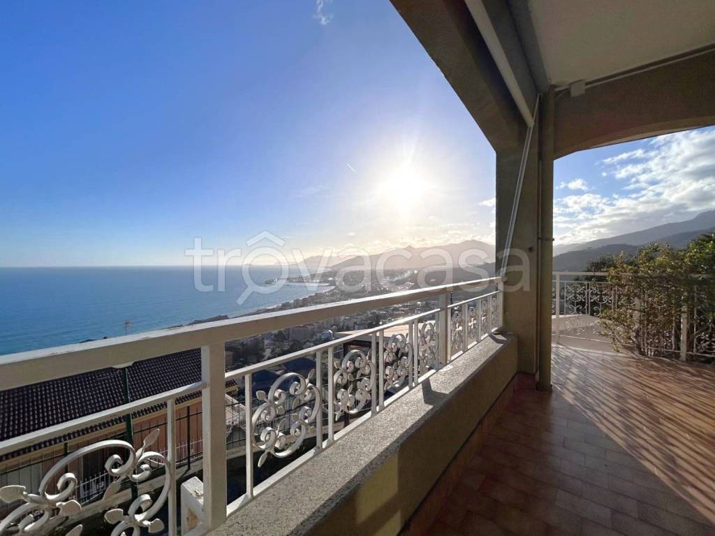 appartamento in vendita a Pietra Ligure