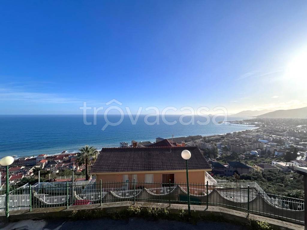 appartamento in vendita a Pietra Ligure