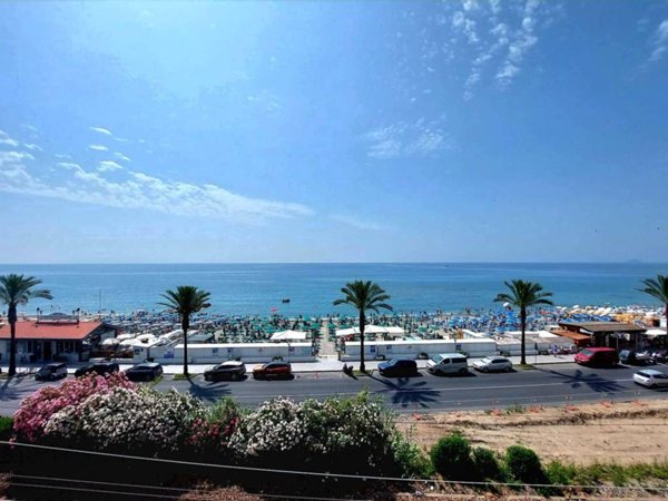 appartamento in vendita a Pietra Ligure