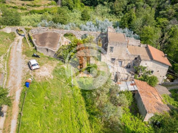 casa indipendente in vendita a Pietra Ligure in zona Ranzi