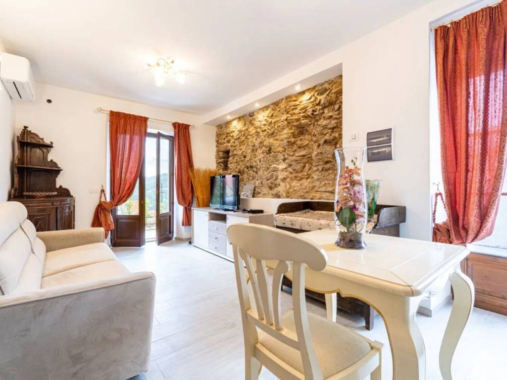 appartamento in vendita a Pietra Ligure