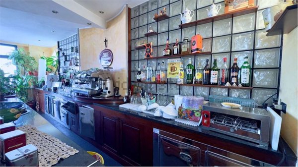 negozio in vendita a Pietra Ligure