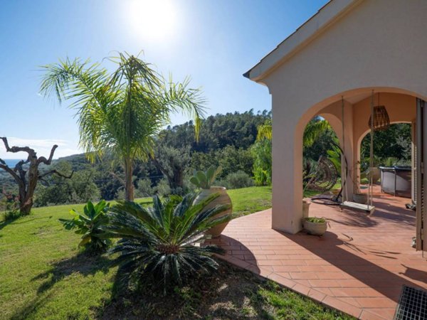 casa indipendente in vendita a Pietra Ligure