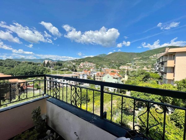 appartamento in vendita a Pietra Ligure