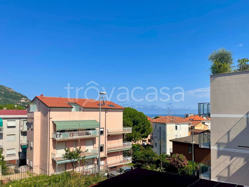 appartamento in vendita a Pietra Ligure
