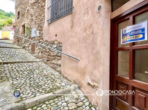 casa indipendente in vendita a Pietra Ligure in zona Ranzi